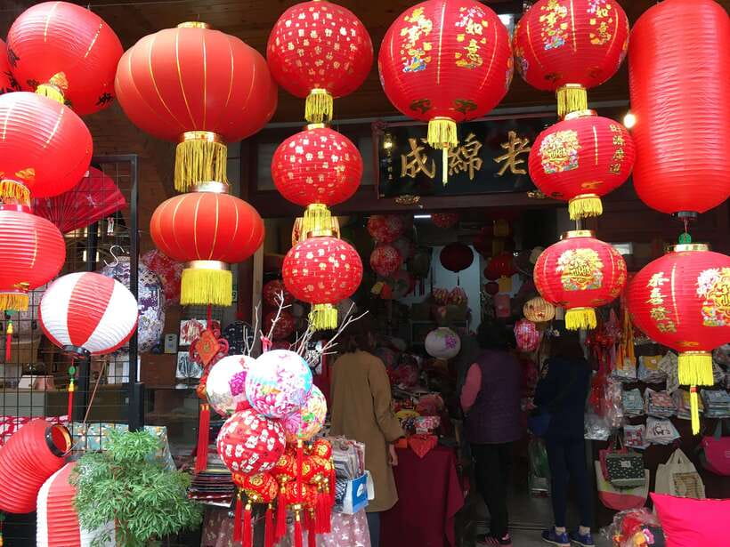 Taipei: Classic Landmarks Day Tour - Ximending: The Lunch Break That Lets You Pick Your Own Taipei