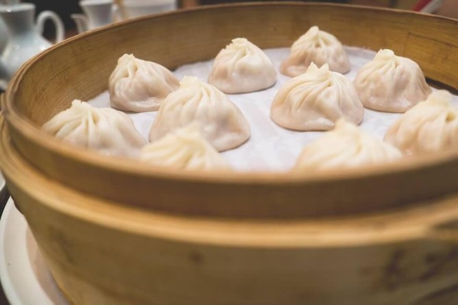 Taipei Day Tour including Taipei 101, Din Tai Fung and Hot Spring Experience - Din Tai Fung lunch at Xinyi: xiao long bao done right