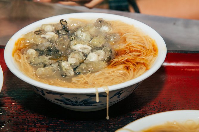 Taipei Food Tour: Night Market & Convenience Store(Food Included) - Guides to look for, and why guide style matters here