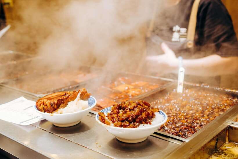 Taipei: Food Tours w/ Top 10 Taiwan Food (Breakfast/Dinner) - Why this Taipei food tour is such a smart way to start
