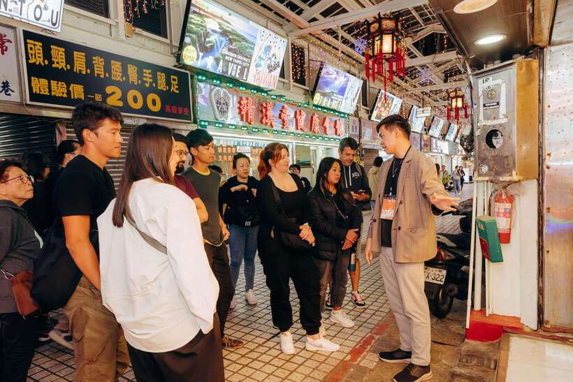 Taipei: Food Tours w/ Top 10 Taiwan Food (Breakfast/Dinner) - Lunch on Dihua Street (Golden Lane): Taipei by way of your stomach