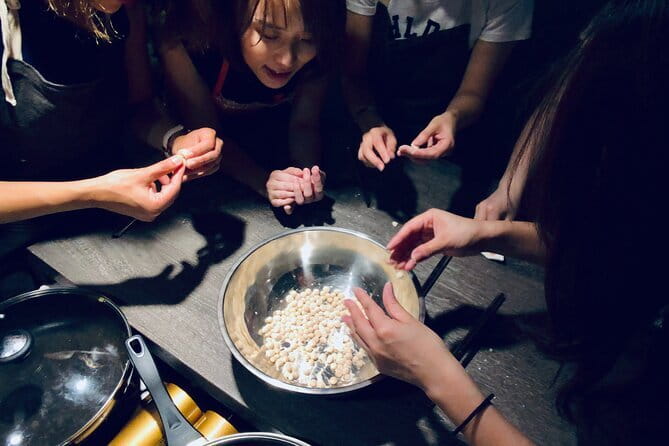 Taipei Fresh Market Tour and Colorful Bubble Tea Making - Market-to-boba in 2 hours: why it feels so Taipei