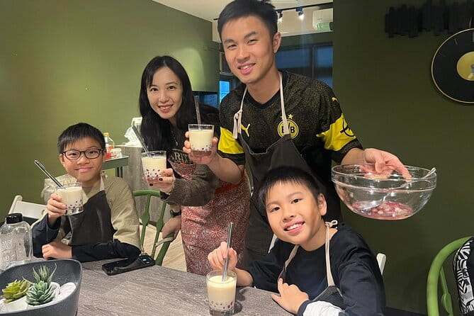 Taipei Fresh Market Tour and Colorful Bubble Tea Making - Colorful boba from scratch: how the class actually works