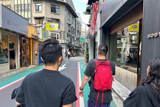 Taipei Hidden Eats, Market & Street Food Tour with 8+ Tastings - Shida Night Market Stop: Where Eating Turns Into a Night Out