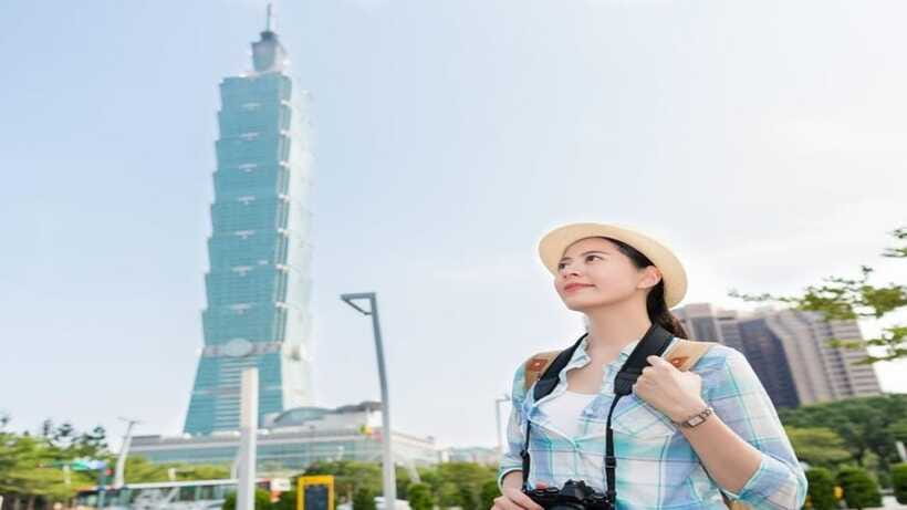 Taipei: Highlight Attractions Walking Tour - The photo stops that actually help you understand Taipei