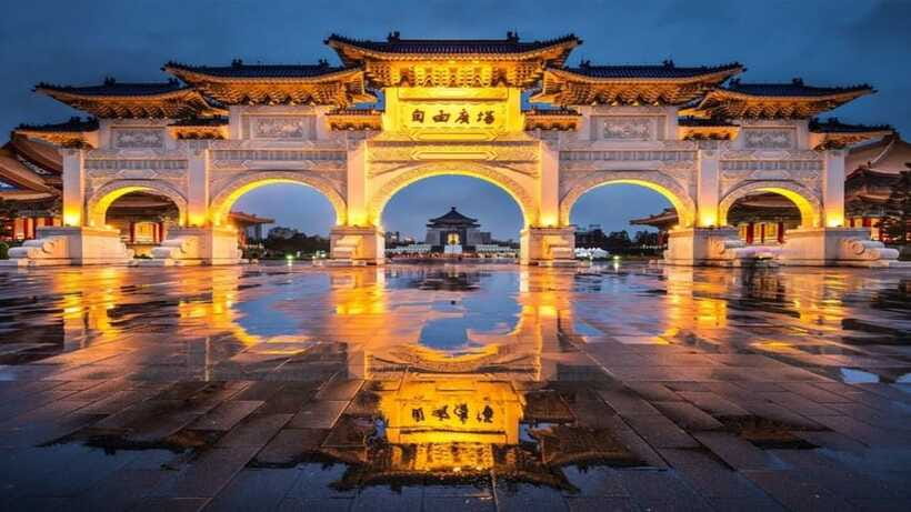 Taipei: Highlight Attractions Walking Tour - Walking logistics that matter more than you think