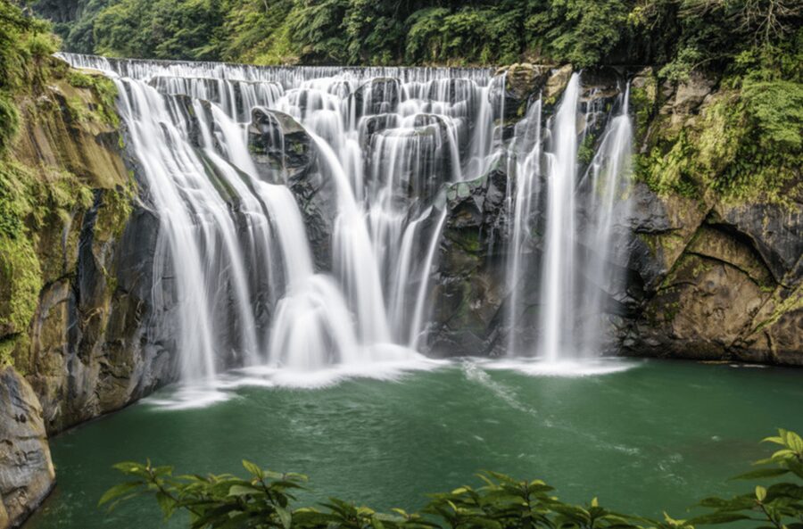 Taipei: Jiufen, Shifen Waterfall and Pingxi Sky Lantern Tour - Water-Nature and Mining Footprints at the Water Select Refinery Site