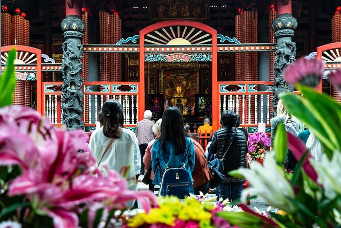 Taipei: Layover Experience With A Local Host - Bao’an Temple carvings and calm courtyard moments
