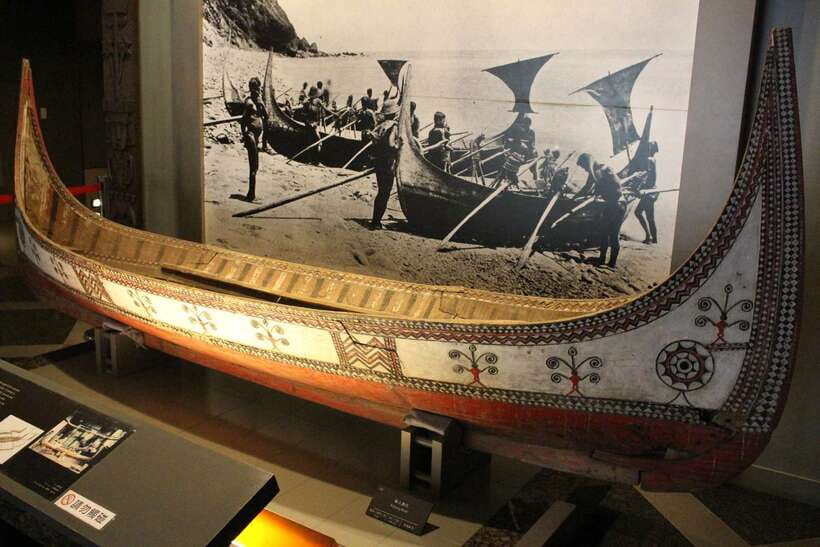 Taipei: National Palace Museum and Taiwan Aborigines Museum - Shung Ye Museum of Formosan Aborigines, culture exhibits plus films