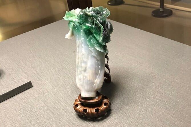 Taipei National Palace Museum Guided Tour - Price Reality Check: $33 Plus Museum Admission and Optional Earphones