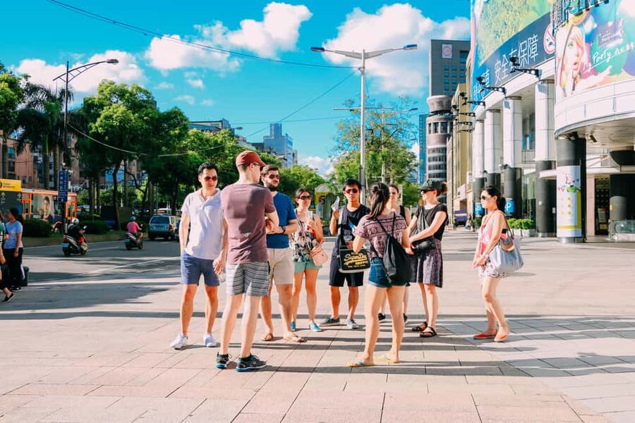 Taipei: Old Town Walking Tour - Meeting at NTU Hospital Station and pacing your 2.5 hours