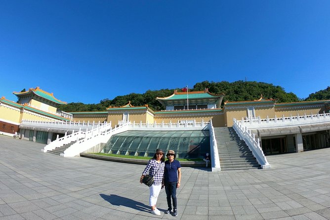 Taipei: Private Car Charter Tour - Chiang Kai-shek Memorial Hall: Big Scale, Clear Context