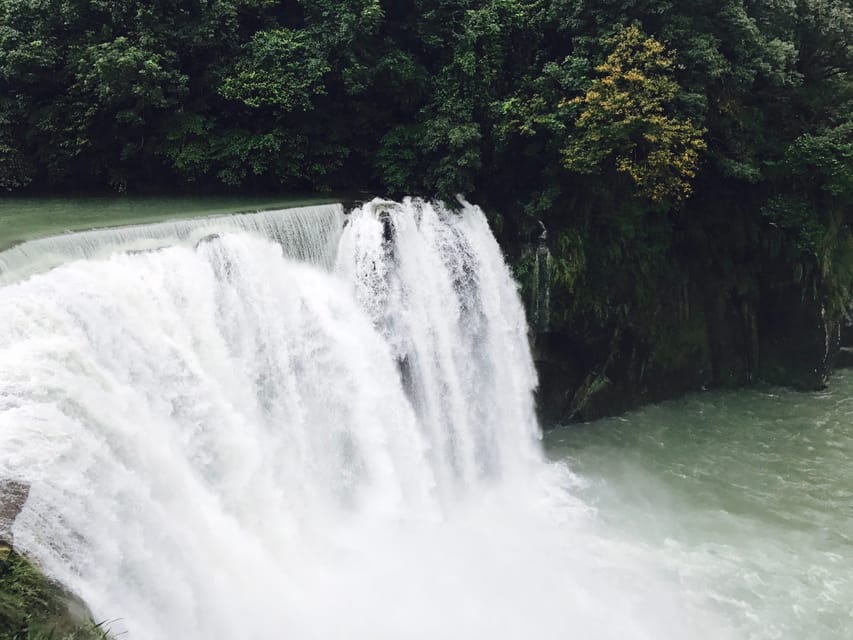 Taipei: Private City Sightseeing Tour with Driver - Rain or shine, and the small details that prevent stress