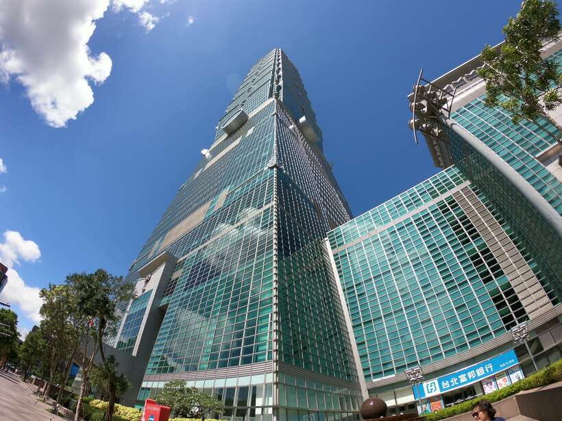 Taipei: Private Day Tour by Car - Comfort, safety, and the small touches that make the day smoother