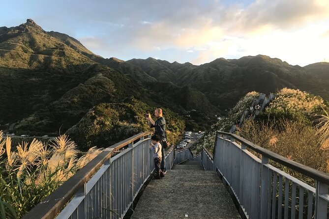 Taipei's Old Gold Rush Town: Jiufen Guided Night Tour - The ride home, and the Raohe Street Night Market option