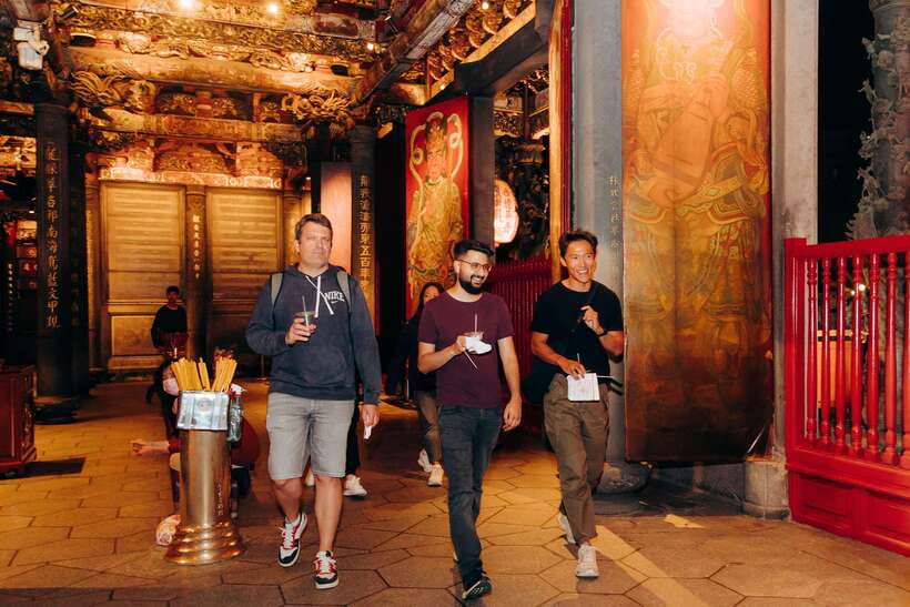 Taipei's Origin & Longshan Temple - Taiwan Cultural Tour - Why Longshan Temple Feels Like Taipei’s Spiritual Street Map
