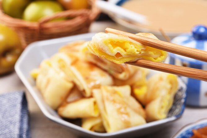 Taipei Timeout: Private 8-Hour Layover Adventures - The layover route: Taoyuan, Taipei 101, CKS Hall, Old Streets, Temple time, Huaxi Night Market