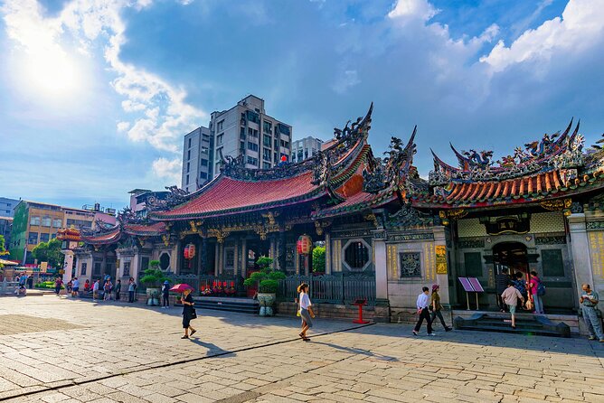 Taipei Touchdown: Make the Most of Your 6-Hour Layover - Longshan Temple and the spiritual contrast that makes the day feel balanced