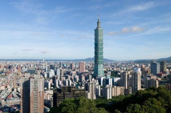 Taipei Touchdown: Make the Most of Your 6-Hour Layover - From Taoyuan arrival hall to your car, the pickup flow matters