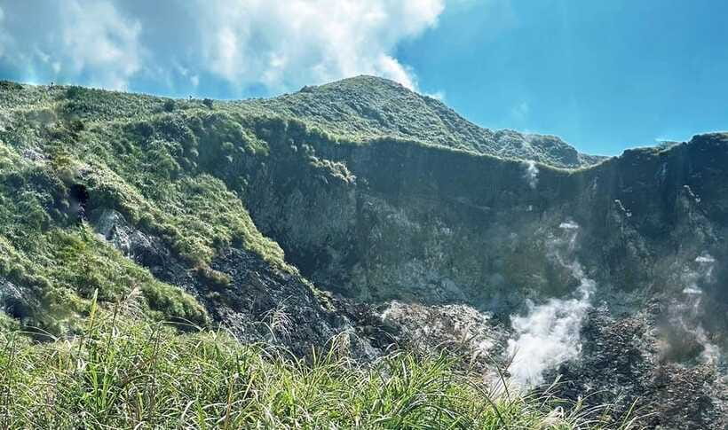 Taipei: Yangmingshan, Yehliu, and Jiufen Shifen Day Tour - Price and Logistics: Is $110 Good Value for 10 Hours?