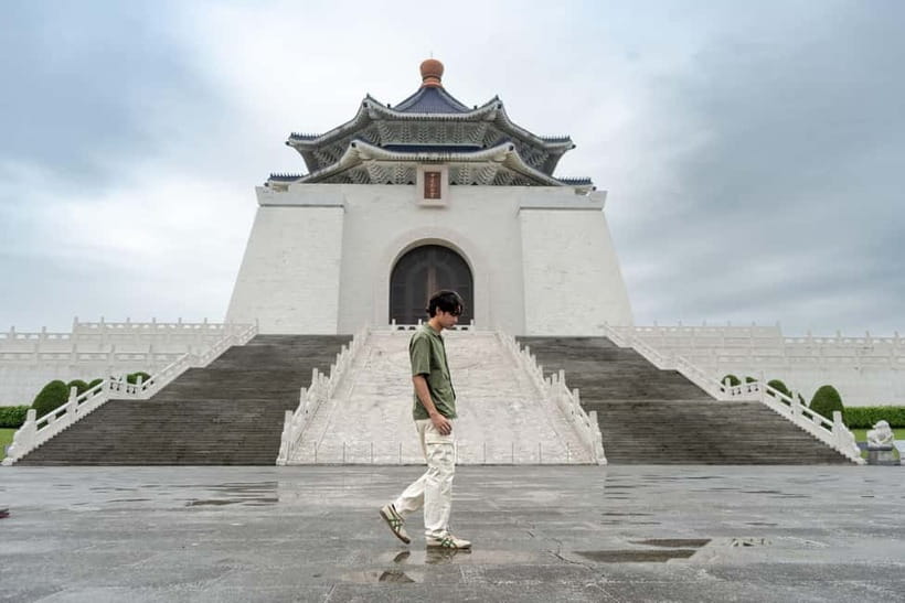 Taiwan Taipei: Quick Photoshoot with Taiwan Photographer - Price and Value: Is $200 Worth It for Up to Four?
