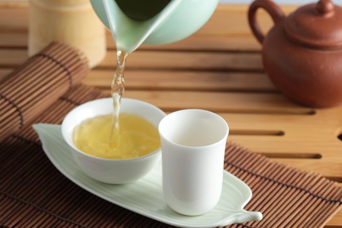 Taiwanese Baking Class with Oolong Tea Tasting in Taipei - Mung bean cakes and that sweet, classic Taiwanese comfort vibe