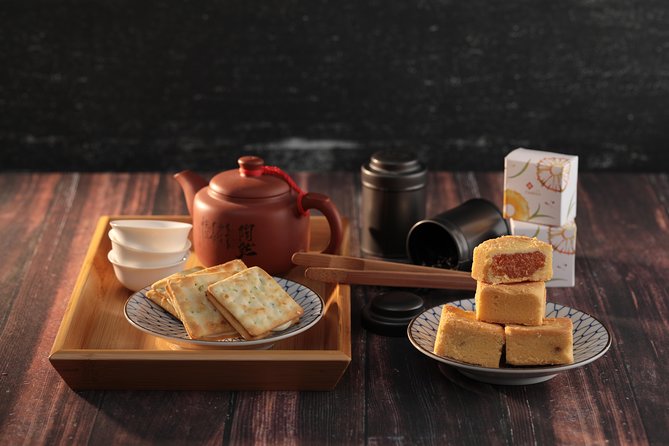 Taiwanese Baking Class with Oolong Tea Tasting in Taipei - Baking pineapple cakes: the fortune-prosperity souvenir you actually shape