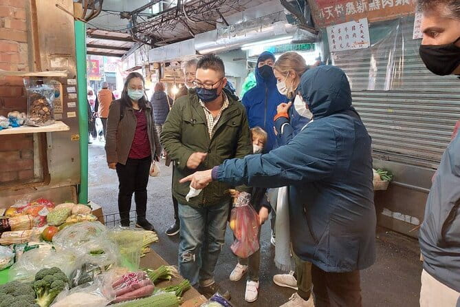 Taiwanese Cooking Class with Traditional Market Tour - A market tour that teaches you what to taste in Taiwan