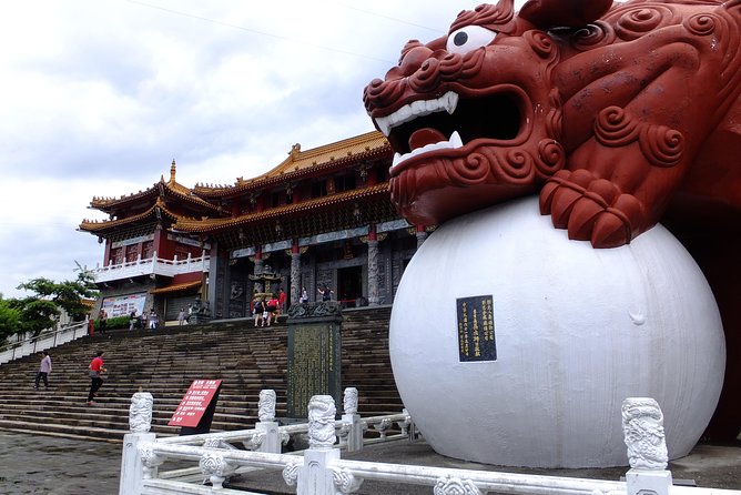 Two-day Sun Moon Lake & Alishan Forest Park Tour Package - Day 1: Sun Moon Lake, Thao Tribe Area, and the Chocolate Stop