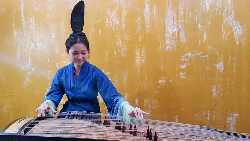 Wear Hanfu and play guzheng - Key Points Before You Go