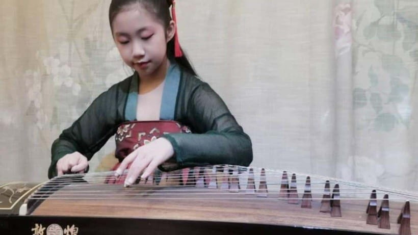 Wear Hanfu and play guzheng - The one-hour flow: Hanfu selection, guzheng practice, and your short video