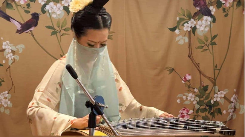 Wear Hanfu and play guzheng - Styling, accessories, and photo-ready posing