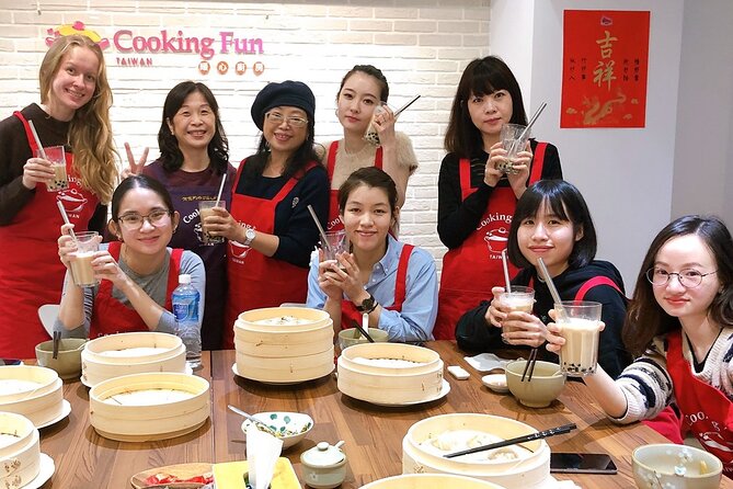 Xiao Long Bao, Pork thick soup, Bubble milk tea. Taiwan Traditional Light Meals Experience-B (Taipei Cooking Class) - Pork thick soup and the comfort-food logic