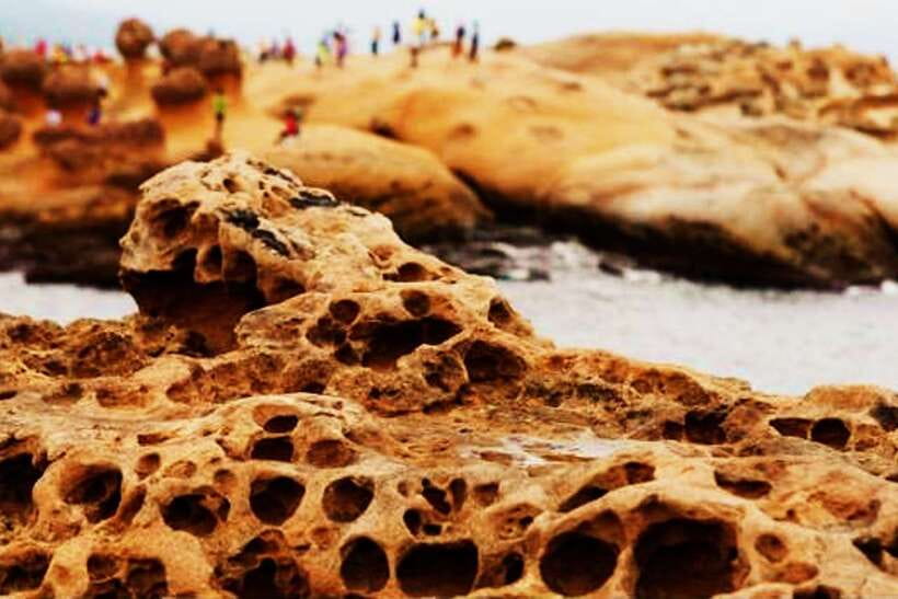 Yehliu Geopark Admission Ticket - Small group time, plus free weekend guiding at set hours