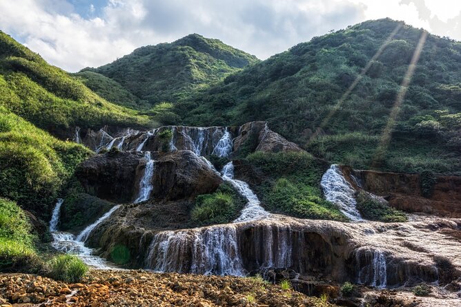 Yehliu, Golden Waterfall, Jiufen, Shifen Day Tour - Quick hits before you go