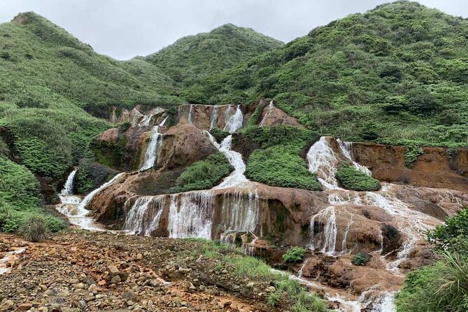Yehliu, Jiufen & Shifen Taiwans North Coast Day / Night Tour - Who this tour fits best